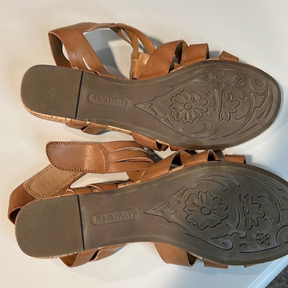 Relativity Strappy Sandals with Wedge Ankle Strap Size 9.5 - Picture 3 of 6